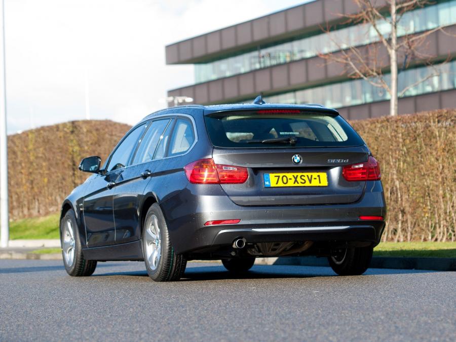  BMW 320d Touring EfficientDynamics Edition 2012 года  (фото 2 из 4)